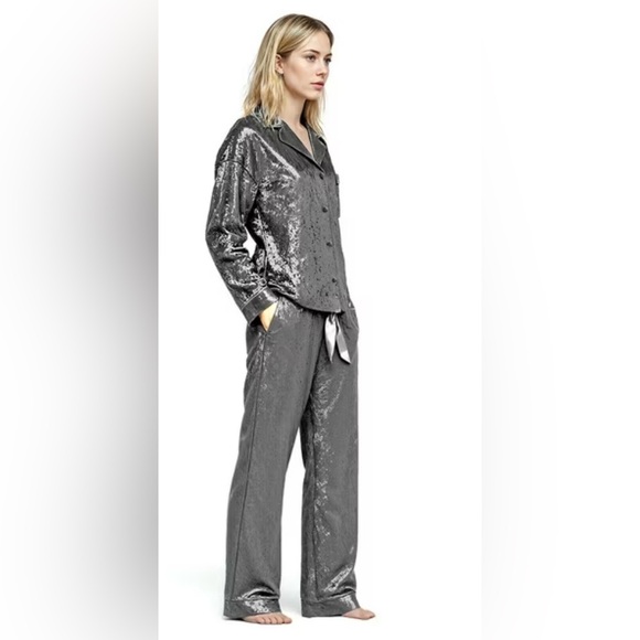 💝Lord & Taylor Women's Premium Quality 2 Piece Velour Pajama Set with Pockets 😍 - Picture 3 of 6